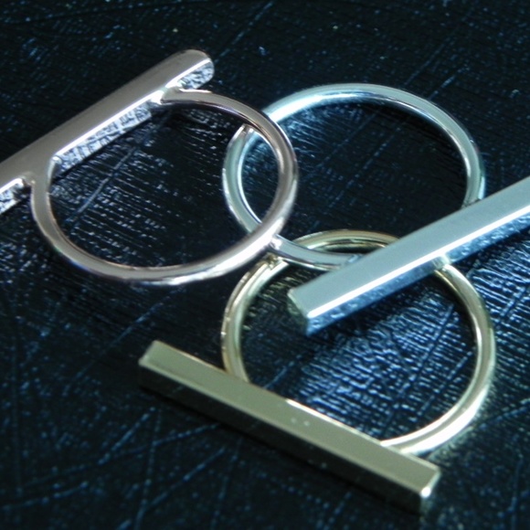 Jewelry - Bar Ring Size 7 (US)